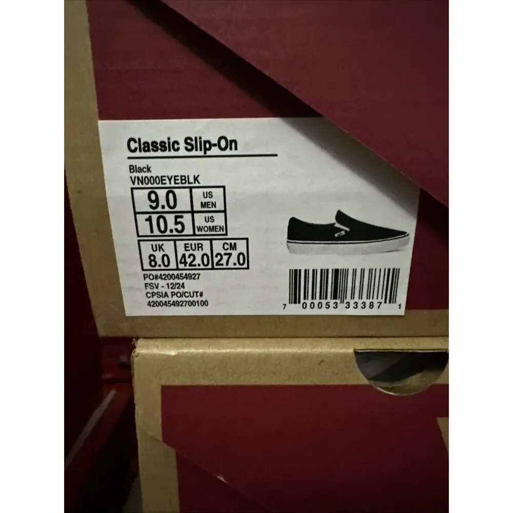 New Men's Size 9 Vans Classic Slip-on Black White VN000EYEBLK